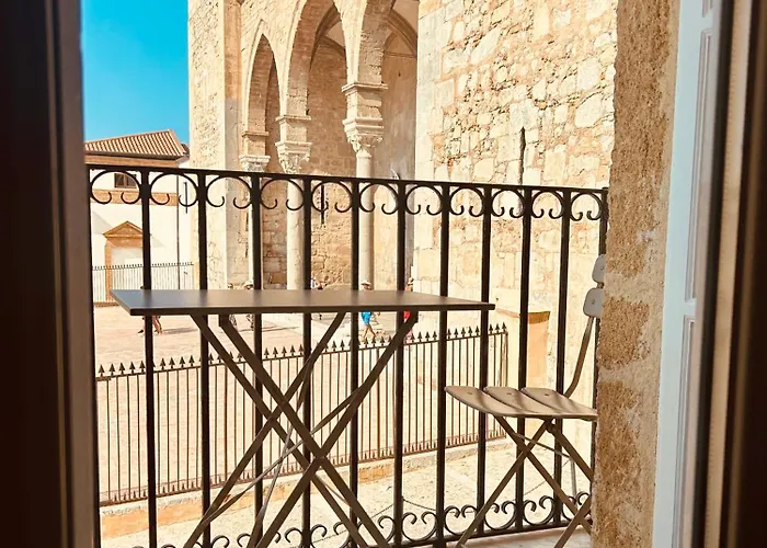 Cathedral Palace Apartman *